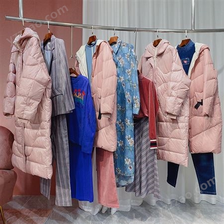 曼诺比菲大衣羽绒服品牌时尚 成熟女装服装店进货 拿货渠道一手货源